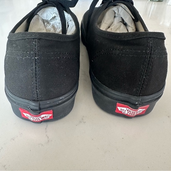 Vans Authentic Shoe in all black size: 8.5 M/ 10 W - Picture 3 of 5